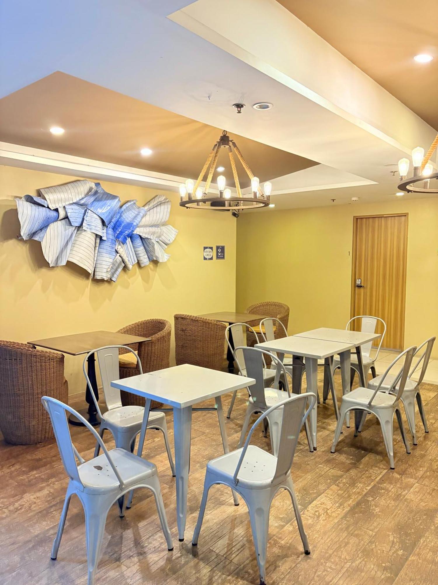 Pacific Park Hotel Quezon City Esterno foto