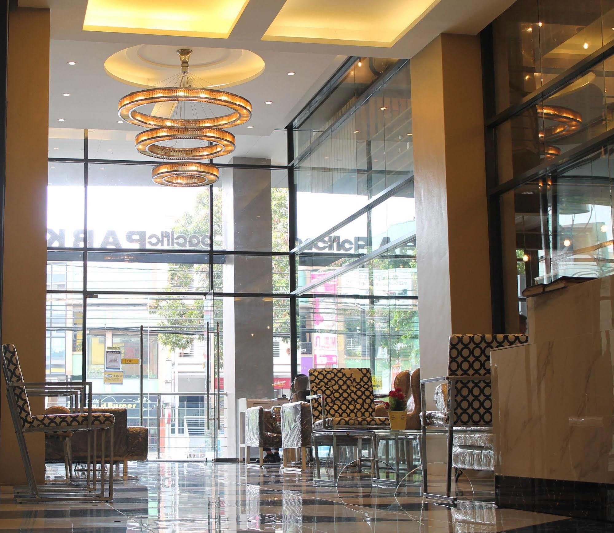 Pacific Park Hotel Quezon City Esterno foto